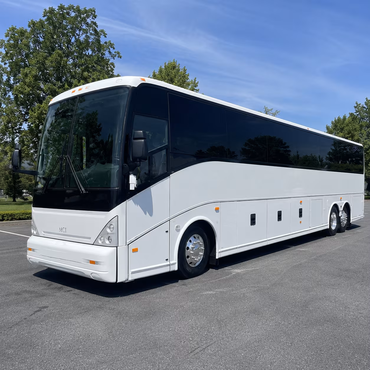 bus rentals for corporate retreats and team building events