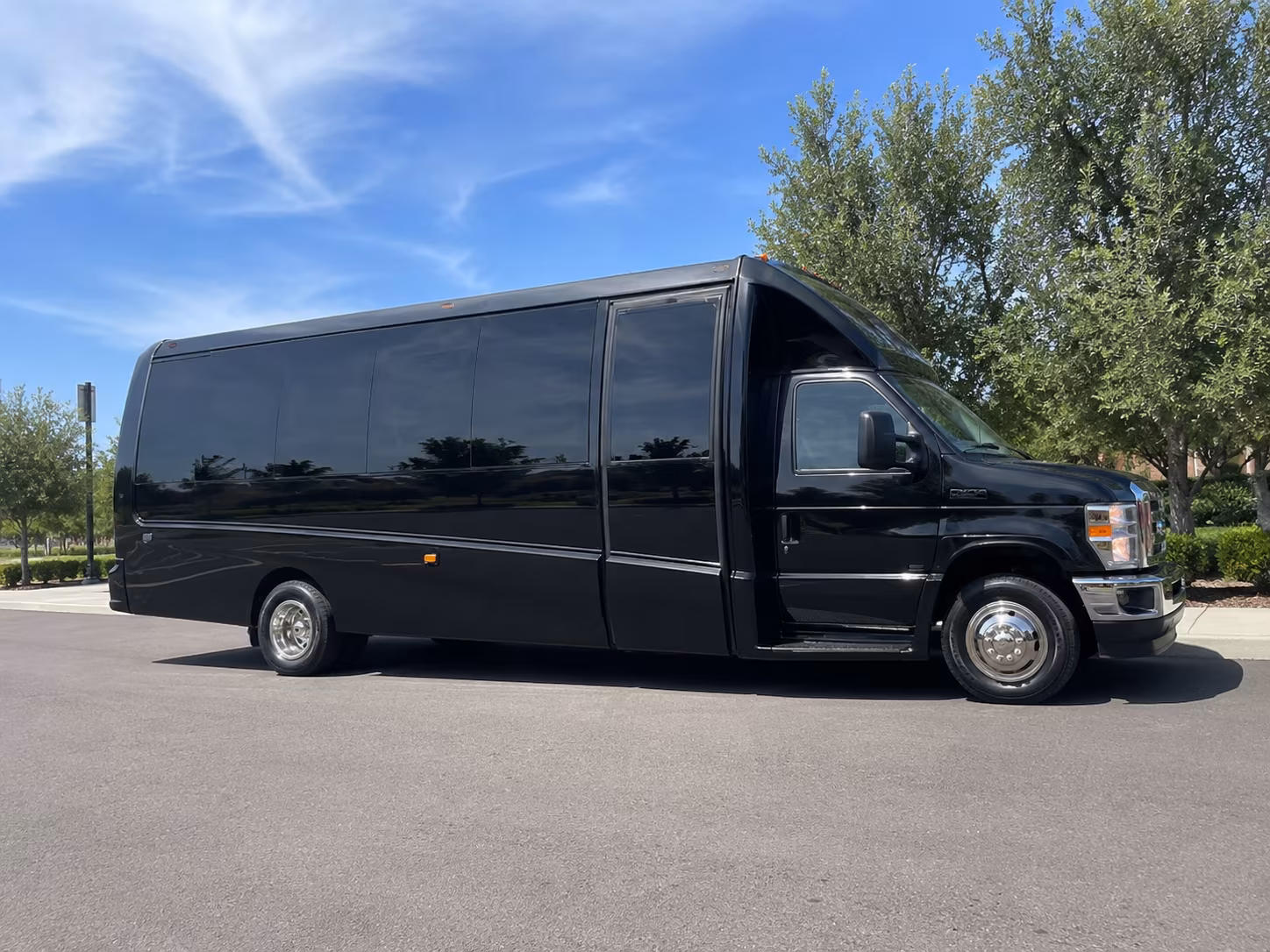charter buses to spectrum center for arena shows in uptown charlotte