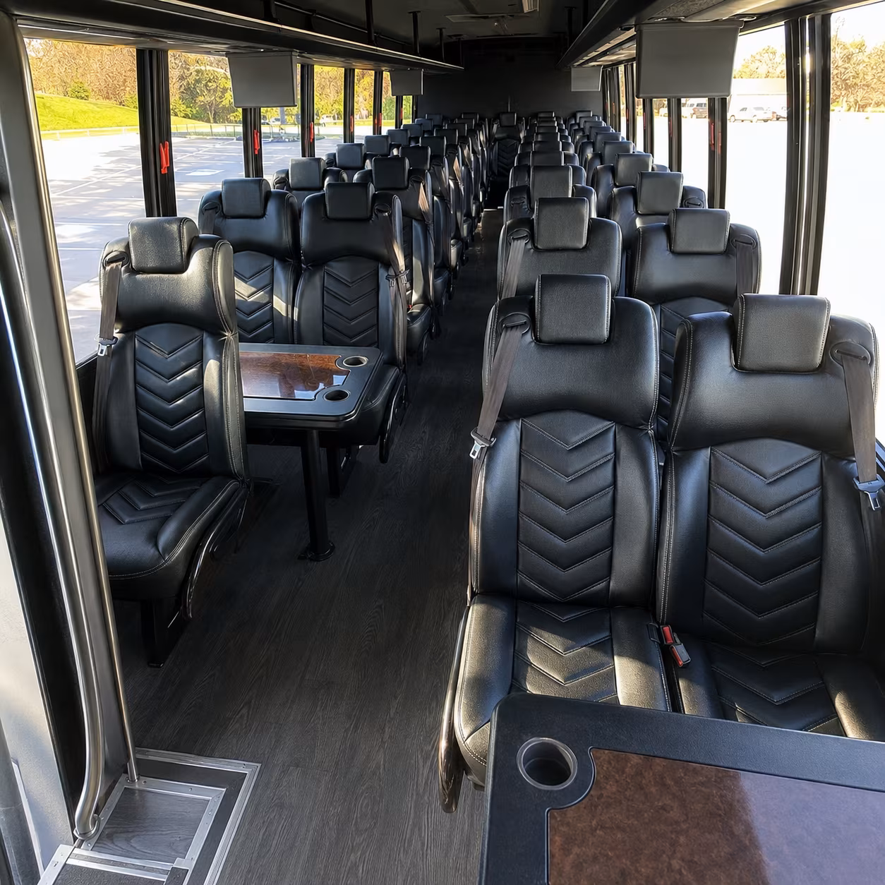 minibus rentals for small group wine tours around york county